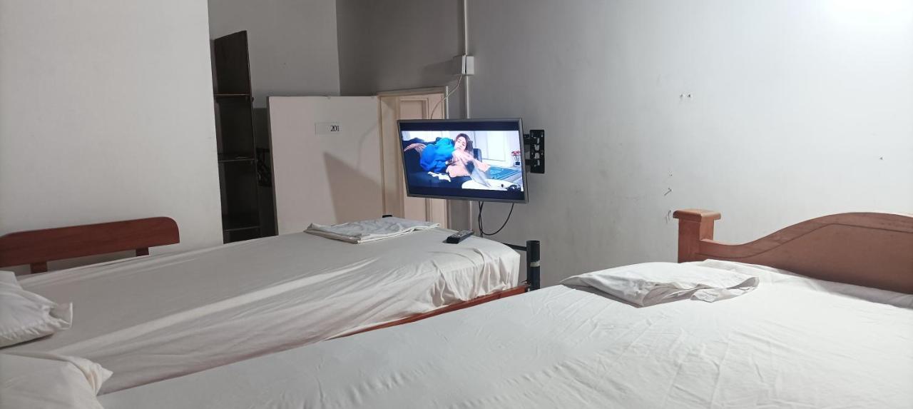 Hea Hospedaje Cerca Al Estadio Y La 70 Hotel เมเดยิน ภายนอก รูปภาพ