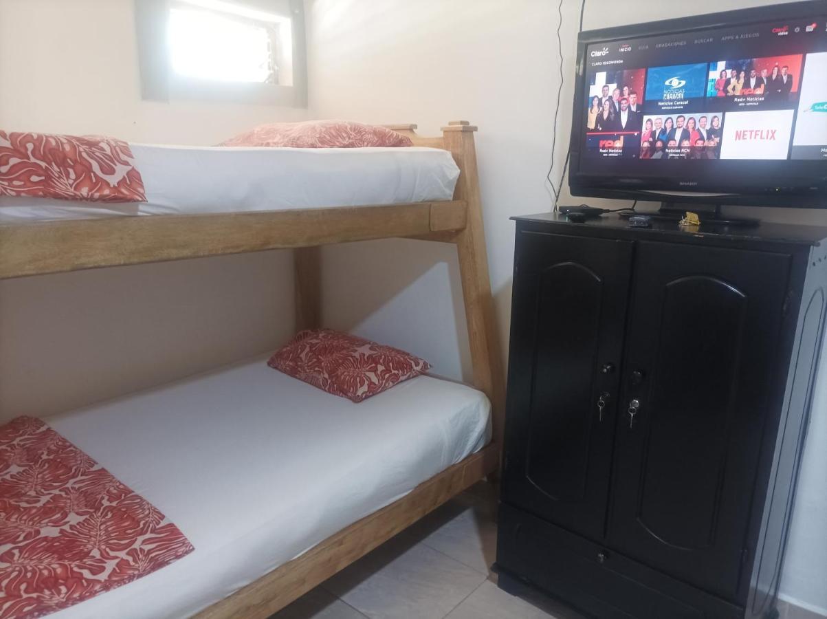 Hea Hospedaje Cerca Al Estadio Y La 70 Hotel เมเดยิน ภายนอก รูปภาพ