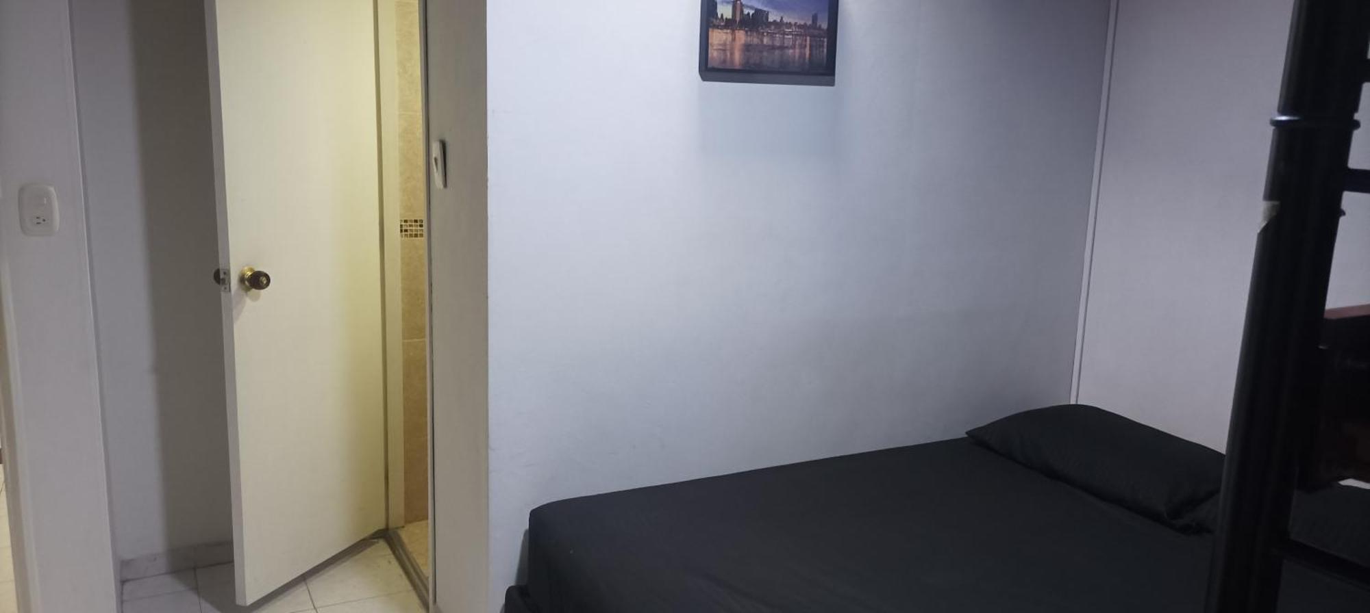Hea Hospedaje Cerca Al Estadio Y La 70 Hotel เมเดยิน ห้อง รูปภาพ