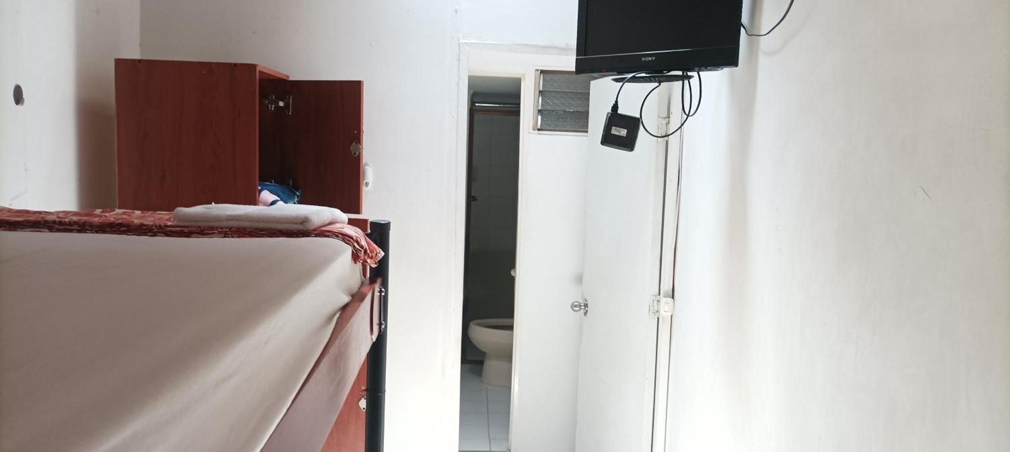 Hea Hospedaje Cerca Al Estadio Y La 70 Hotel เมเดยิน ห้อง รูปภาพ